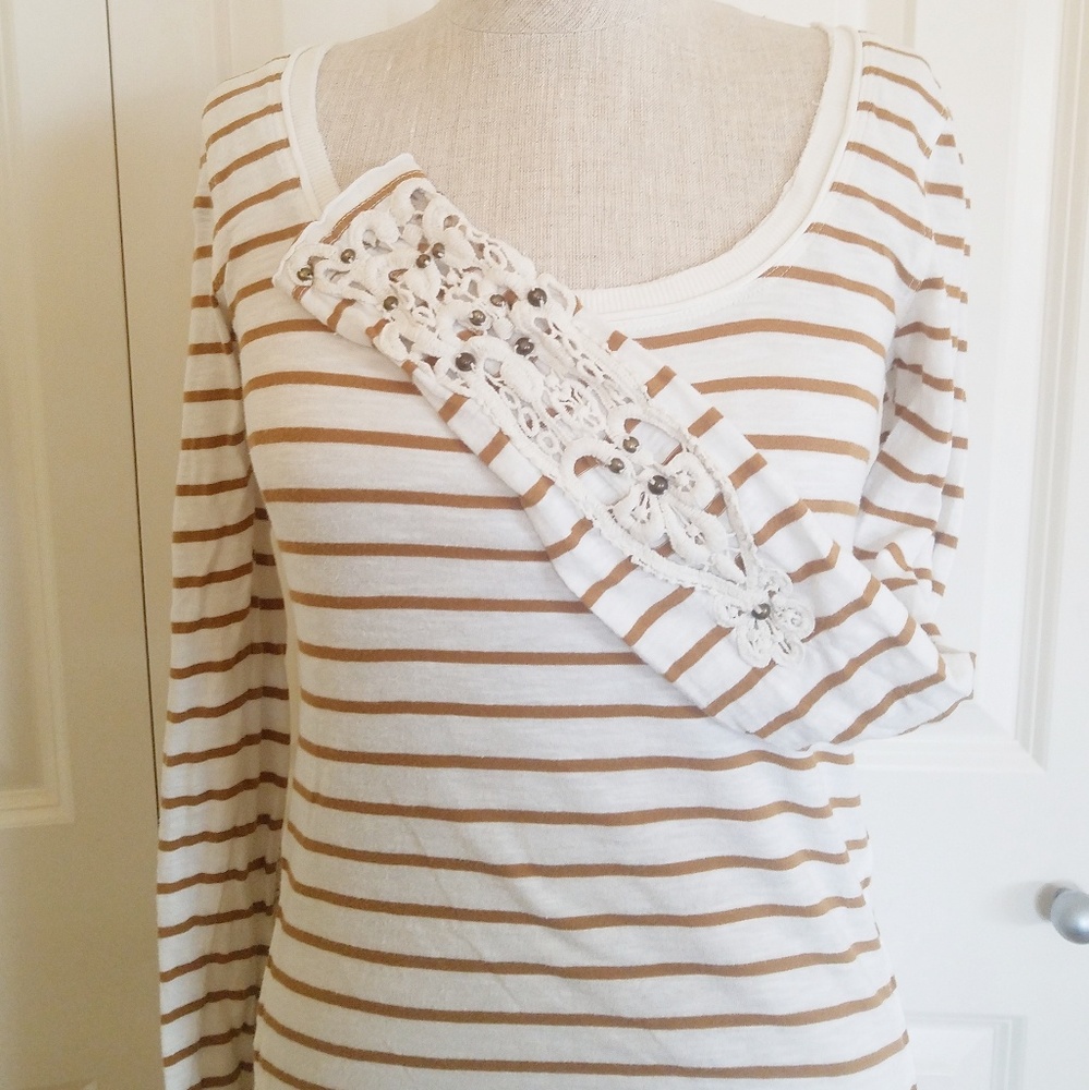 FREE PEOPLE Stripe Top. crocheted arms.XS